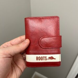 Roots Red & White Leather Card Holder Wallet